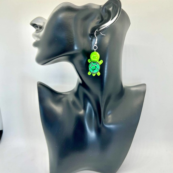 Turtle Earrings - Animal Earrings - Summer Earrings - Teacher Earrings - Picture 7 of 9